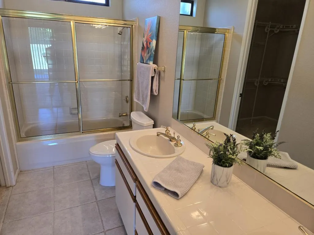 28710 Desert Princess Drive, Cathedral City, California 92234 home-pic-17